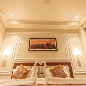 **** Hotel The Mandirian India